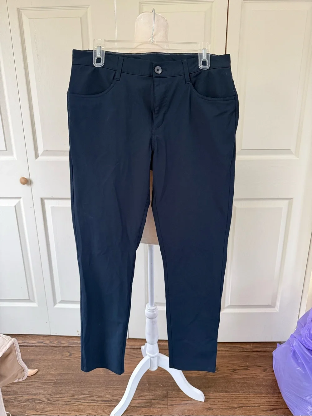 Vuori Navy Slim Stretch Chinos with Cream Tee